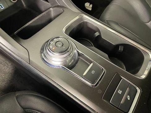 Used 2018 Ford Fusion Titanium FWD image 8