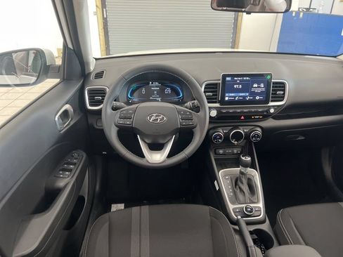 New 2026 Hyundai Venue SEL FWD image 31