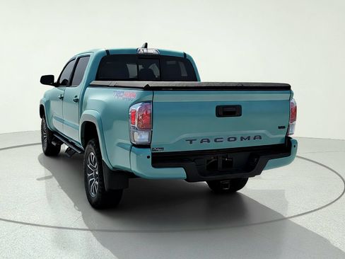 Used 2022 Toyota Tacoma TRD Sport w/ TRD Premium Sport Package AWD/4WD image 6