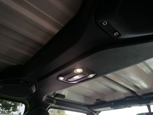 Used 2021 Jeep Wrangler Unlimited Sport image 15