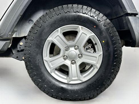 Used 2020 Jeep Wrangler Unlimited Sport S image 11