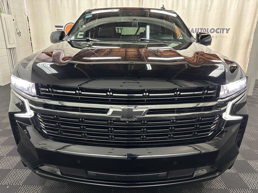 Used 2022 Chevrolet Tahoe RST w/ Luxury Package AWD/4WD image 3