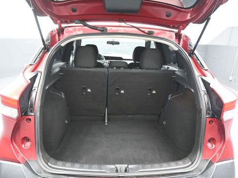 Used 2018 Nissan Kicks SV image 14