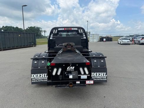 Used 2024 RAM 5500 Tradesman w/ Chrome Appearance Group AWD/4WD image 7