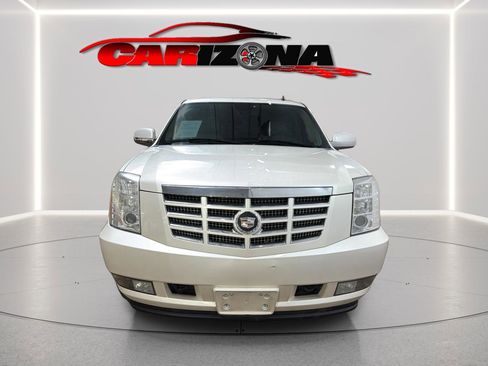 Used 2007 Cadillac Escalade AWD w/ Climate Package image 6