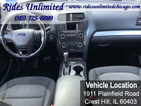 Used 2017 Ford Explorer XLT FWD image 39