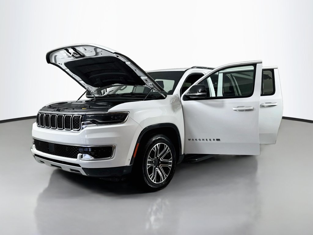 Used 2024 Jeep Wagoneer L Series II w/ Flexible Seating Group AWD/4WD image 20
