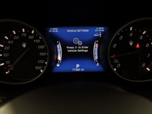 Used 2018 Maserati Levante GranSport image 23