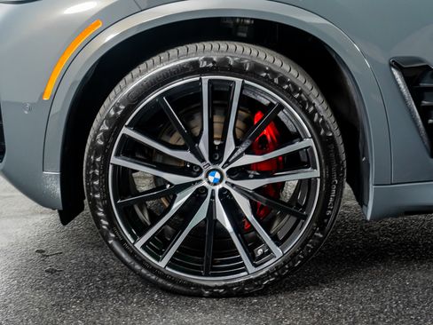 Used 2024 BMW X5 xDrive40i image 17