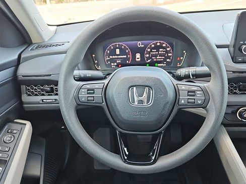 Certified 2025 Honda Accord LX image 11