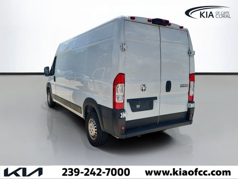 Used 2025 RAM ProMaster 2500 w/ Convenience Group FWD image 4