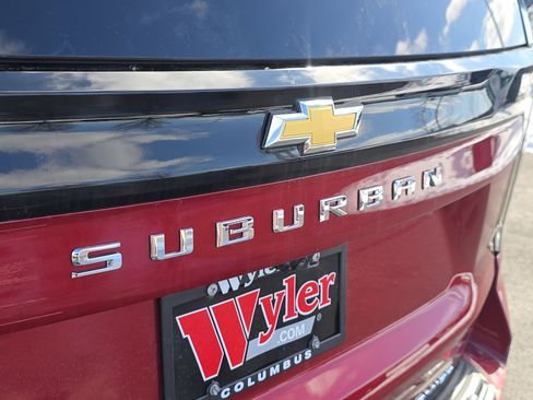 New 2025 Chevrolet Suburban Premier AWD/4WD image 14