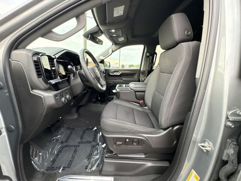 Used 2023 Chevrolet Silverado 1500 LT AWD/4WD image 13
