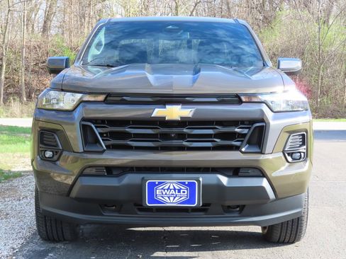 Used 2023 Chevrolet Colorado LT w/ LT Convenience Package II AWD/4WD image 15