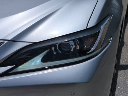 Used 2022 Lexus ES 350 F Sport w/ Accessory Package 2 FWD image 10