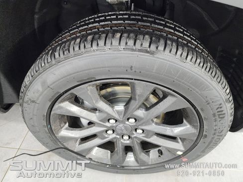 New 2026 Jeep Grand Cherokee Limited image 3