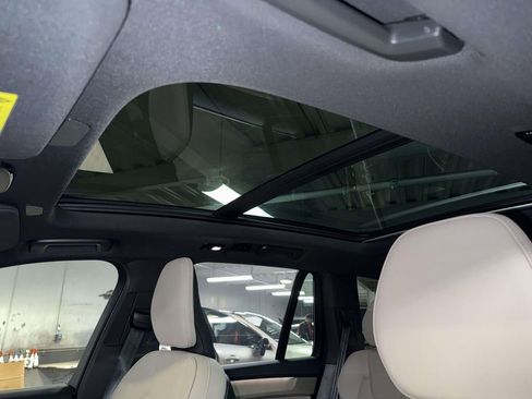 Used 2025 Volvo XC90 B6 Plus image 22