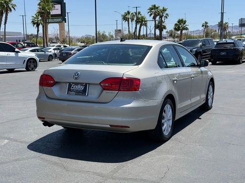 Used 2013 Volkswagen Jetta SE FWD image 3