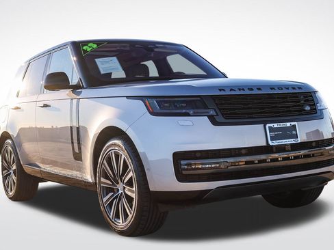 Certified 2023 Land Rover Range Rover SE image 3