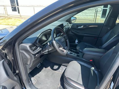 Used 2023 Ford Escape ST-Line w/ Tech Pack #1 FWD image 18
