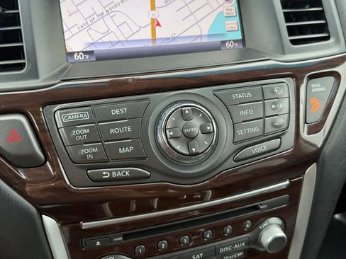 Used 2015 Nissan Pathfinder Platinum image 14