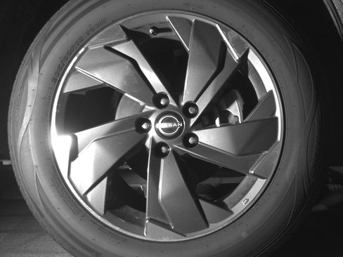 Used 2025 Nissan Rogue SV image 13