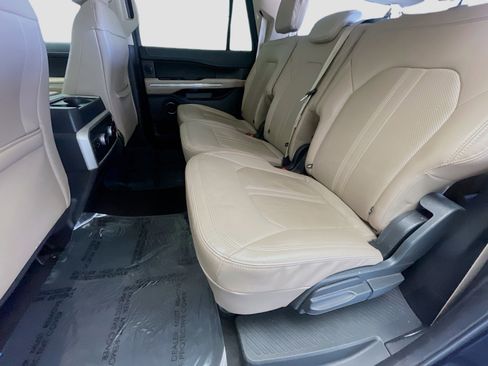 Used 2023 Ford Expedition Max Limited image 16