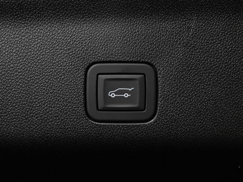 Used 2026 GMC Yukon AT4 Ultimate w/ LPO, Illumination Package AWD/4WD image 14