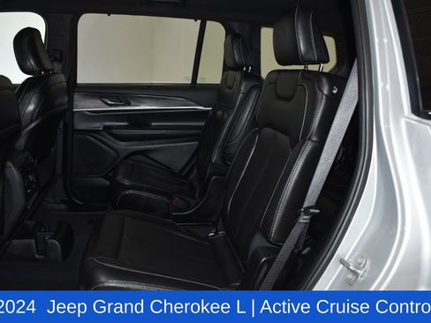 Used 2024 Jeep Grand Cherokee L Limited w/ Luxury Tech Group II image 29