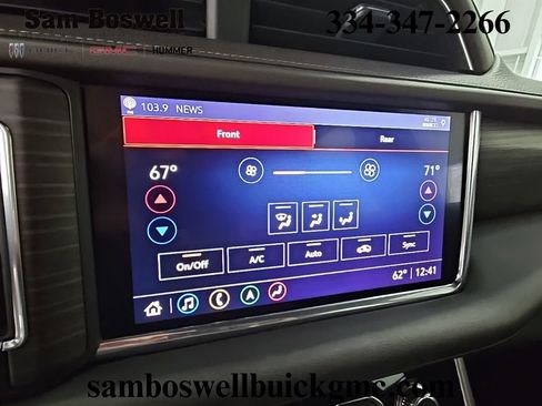 Used 2021 GMC Yukon Denali w/ Denali Premium Package image 17