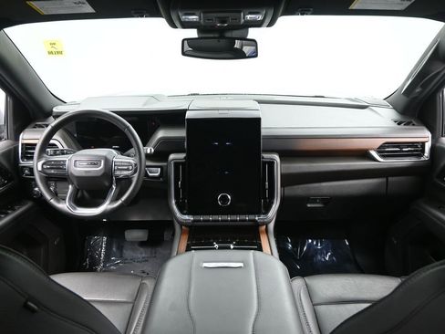 Used 2025 GMC Yukon Denali image 29