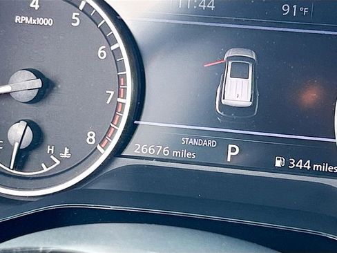 Certified 2025 Nissan Pathfinder SL FWD image 9