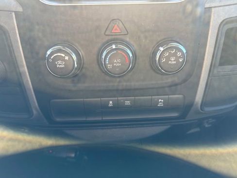Used 2016 RAM 2500 Tradesman w/ Chrome Appearance Group AWD/4WD image 18