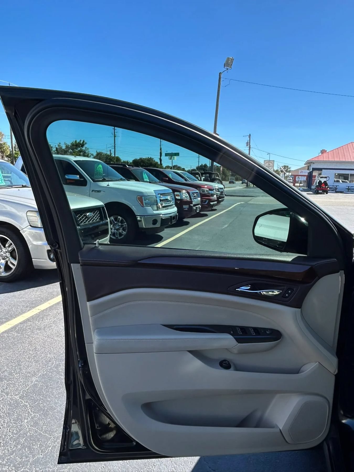 Used 2015 Cadillac SRX Performance w/ Driver Awareness Package FWD image 23