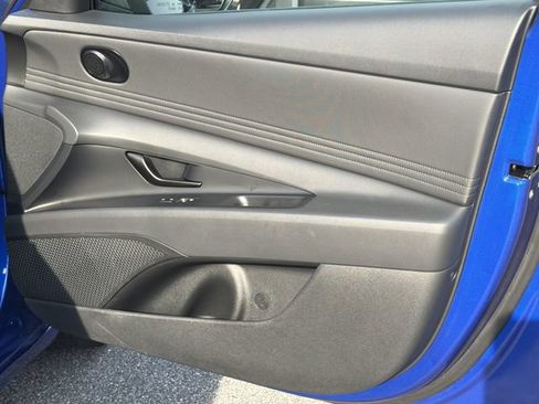 Certified 2025 Hyundai Elantra Sport FWD image 14