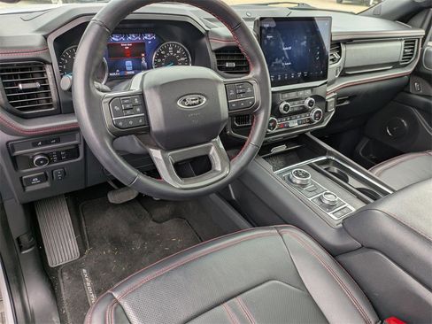 Used 2024 Ford Expedition Max Limited image 10