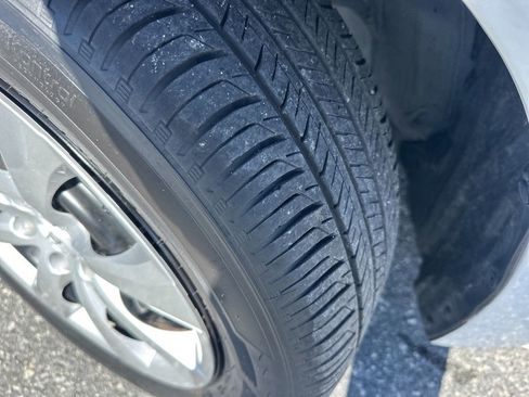 Used 2025 Toyota Corolla LE image 28