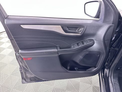 Used 2022 Ford Escape SE w/ SE Sport Appearance Package image 59