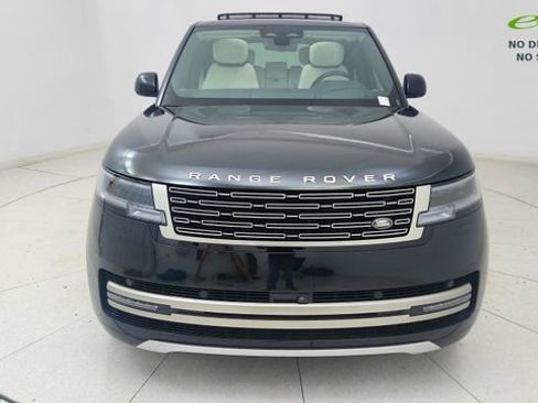 Used 2024 Land Rover Range Rover Autobiography AWD/4WD image 2