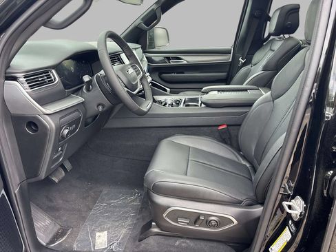 New 2026 Jeep Grand Wagoneer Limited AWD/4WD image 5