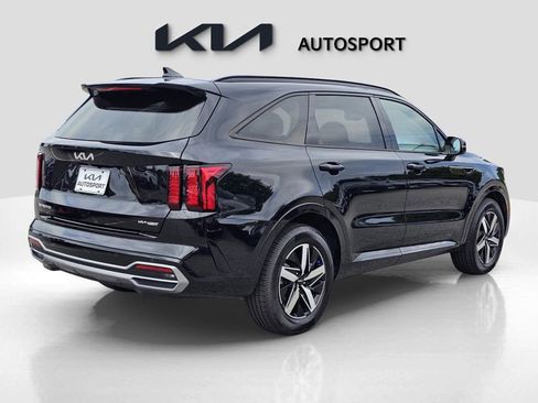 Certified 2023 Kia Sorento S w/ Panoramic Sunroof Package image 8