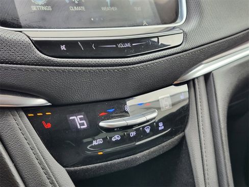 Used 2019 Cadillac XT5 Luxury image 21