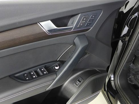 Used 2023 Audi Q5 2.0T Premium Plus w/ Premium Plus Package image 12