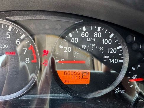 Used 2021 Nissan Frontier SV image 16