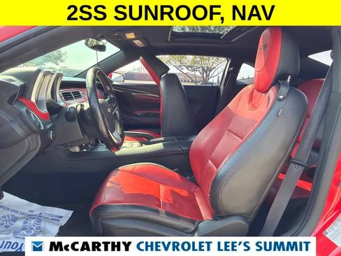Used 2015 Chevrolet Camaro SS w/ Commemorative Special Edition RWD image 31