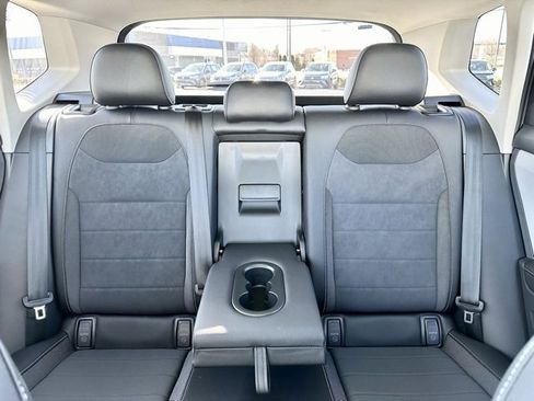 New 2024 Volkswagen Taos SE image 17