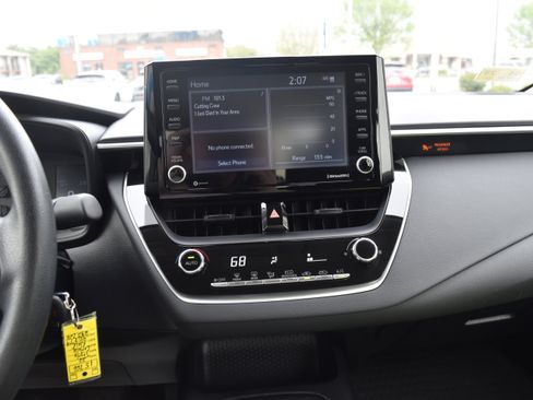 Used 2022 Toyota Corolla LE FWD image 20