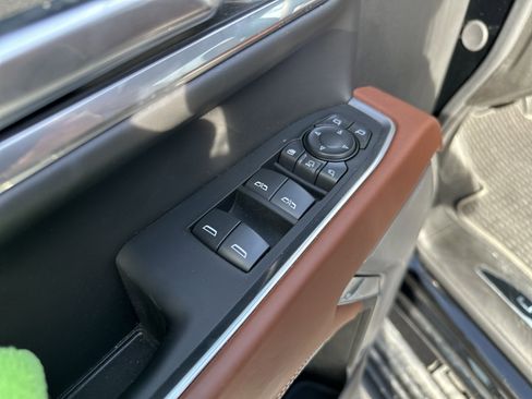 Used 2025 GMC Sierra 2500 Denali Ultimate image 15