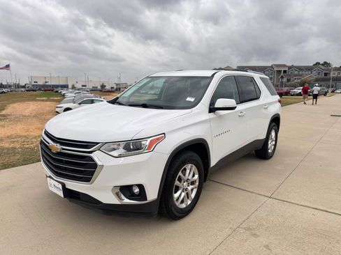 Used 2018 Chevrolet Traverse LT image 4