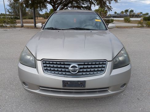Used 2005 Nissan Altima 2.5 S w/ (S02) Side Airbags Pkg image 3
